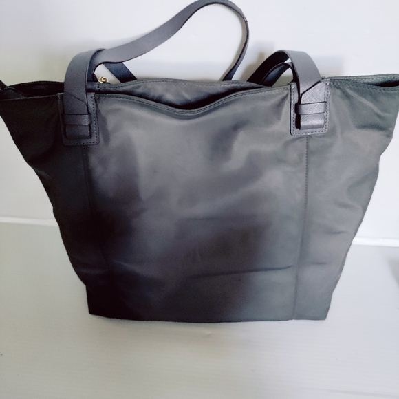 HENRI BENDEL Jetsetter Nylon Shopper Tote Gray with Gold Hardware Large - Picture 3 of 14